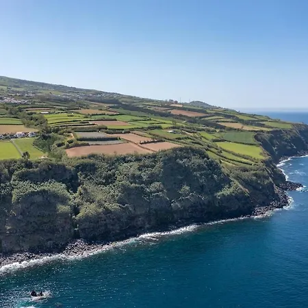 Costa Bela Azores Retreat *